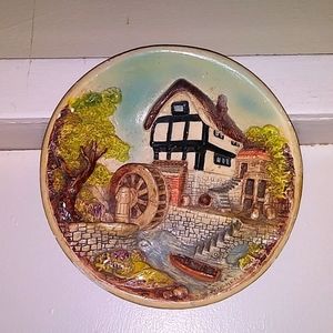 𝅺1970's 3D Chalkware Plate